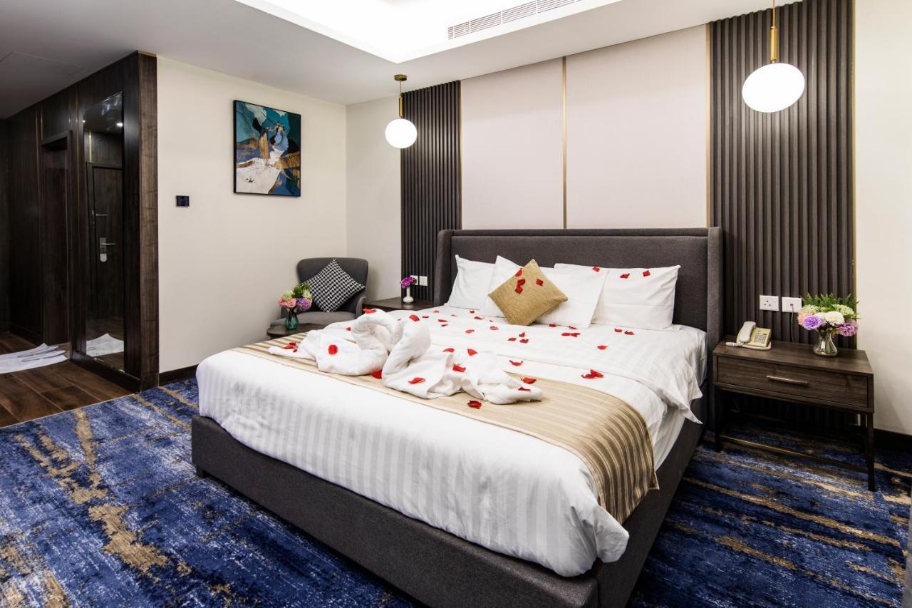 Lily Hotel Suite Hofuf ภายนอก รูปภาพ