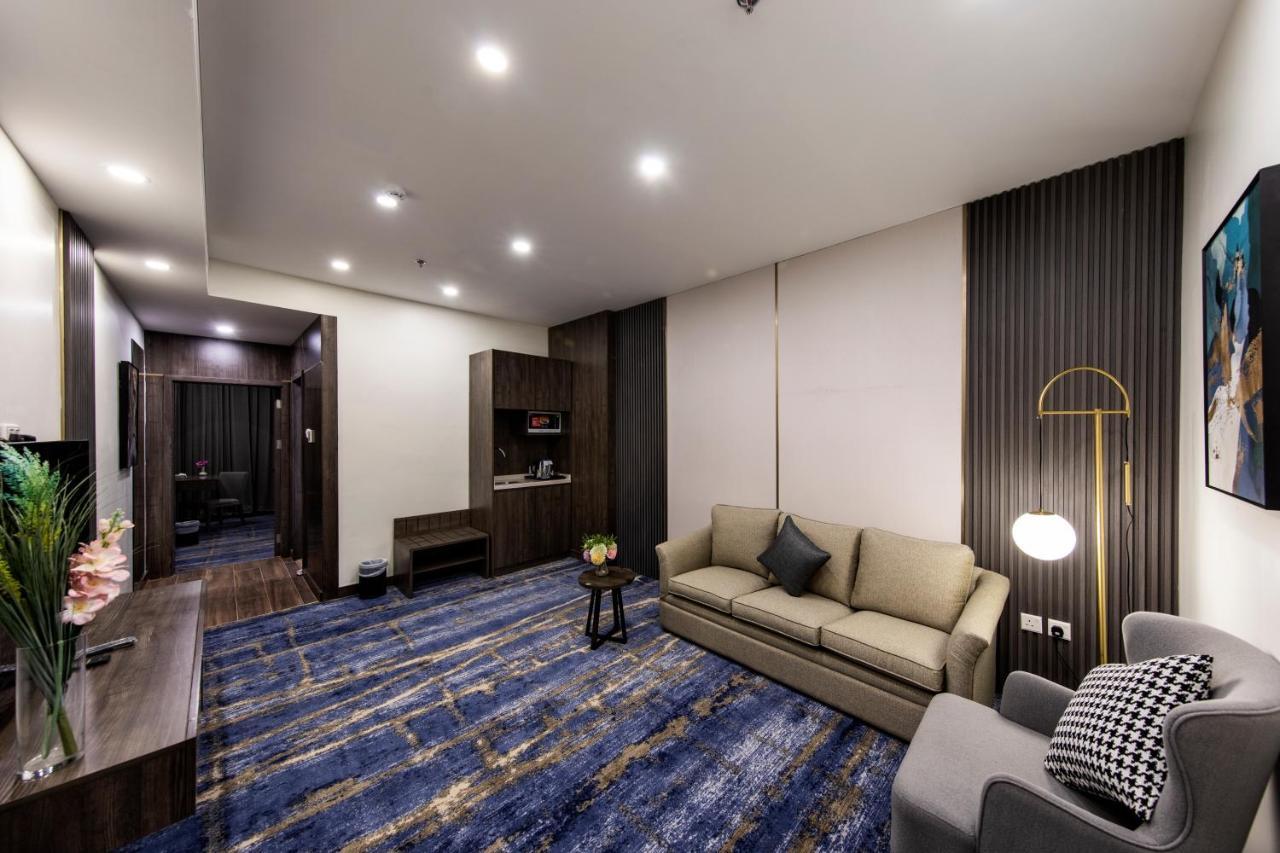 Lily Hotel Suite Hofuf ภายนอก รูปภาพ